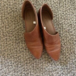 Universal Thread pointed mules